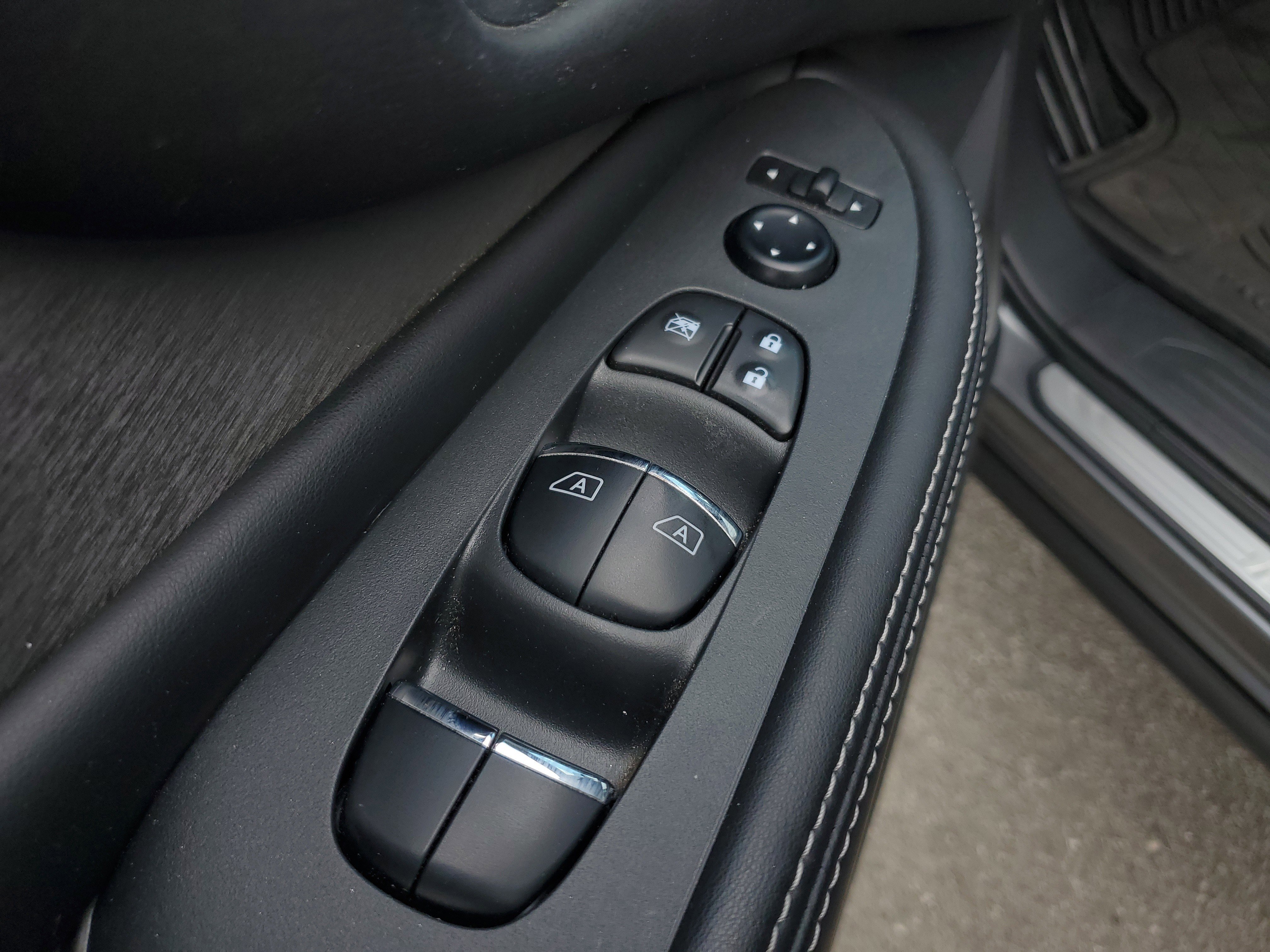 Used 2021 Nissan Murano SL w/ SL Moonroof Package image 19