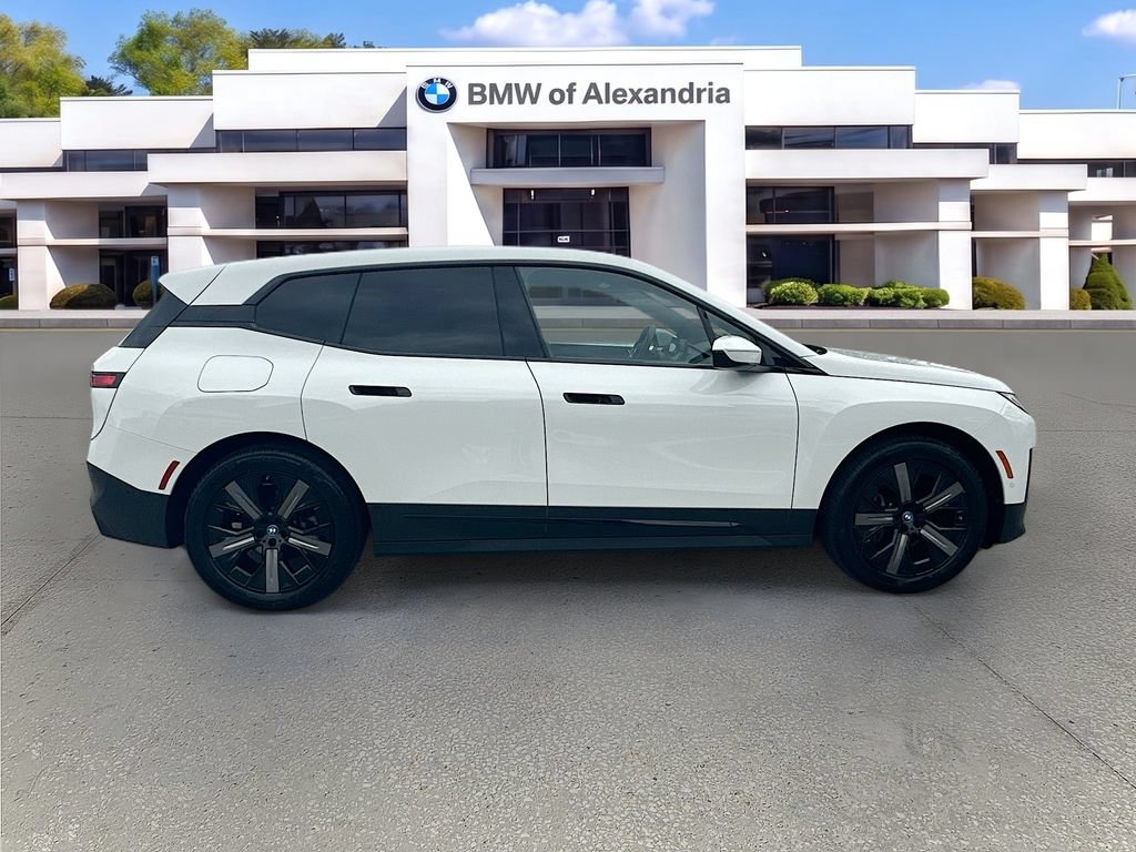 Certified 2024 BMW iX xDrive50 AWD/4WD image 8