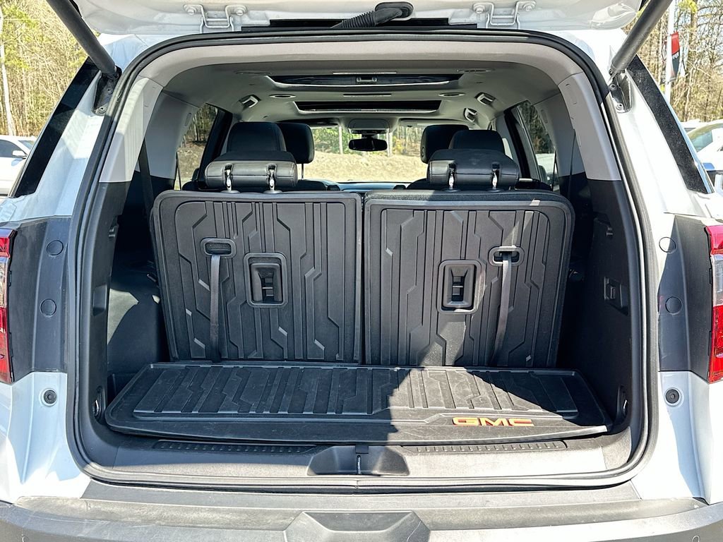 Used 2023 GMC Acadia AT4 w/ Technology Package image 16