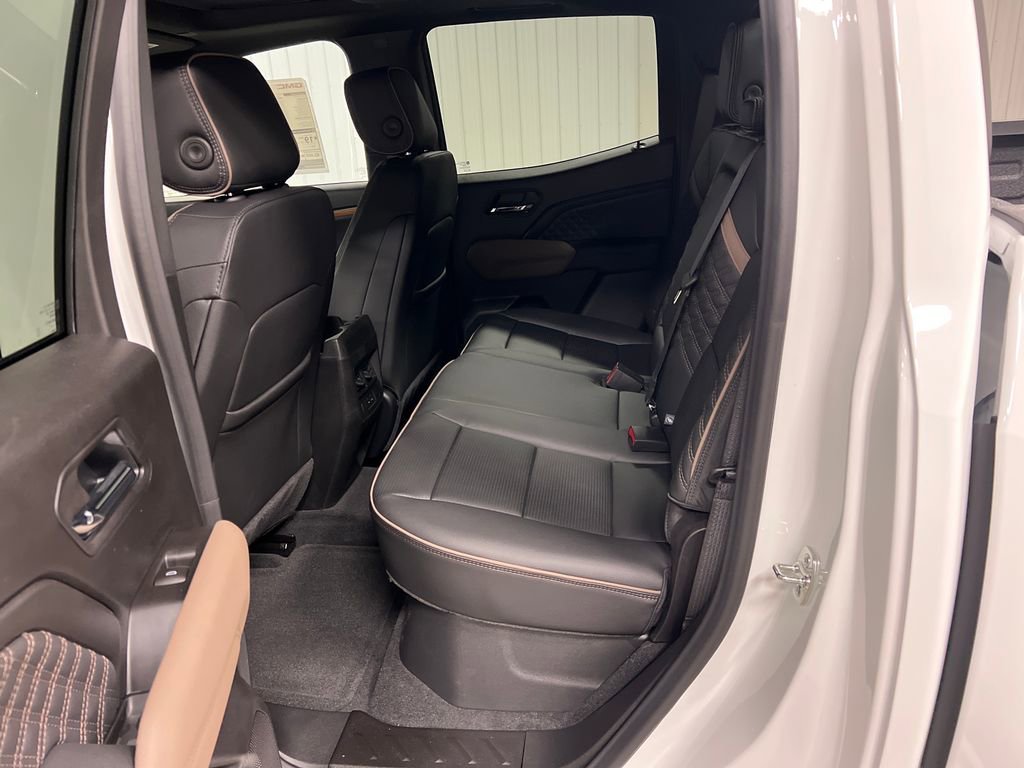 New 2026 GMC Canyon Denali AWD/4WD image 13