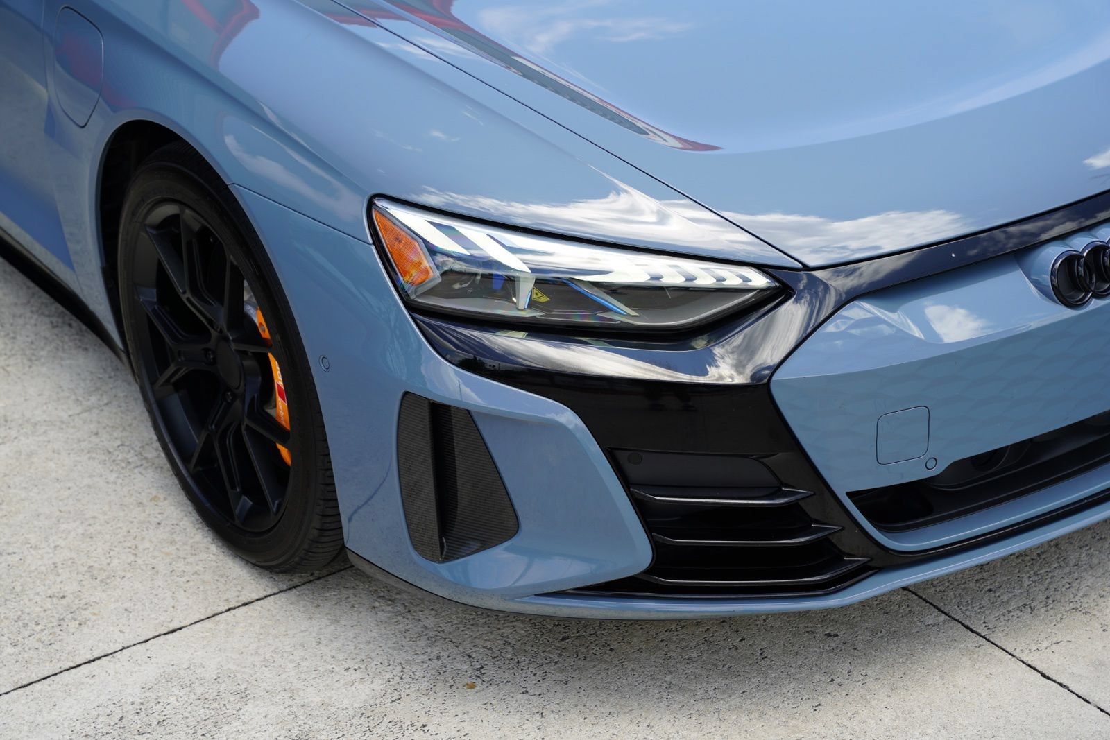 Used 2024 Audi RS e-tron GT w/ Carbon Performance Package AWD/4WD image 7