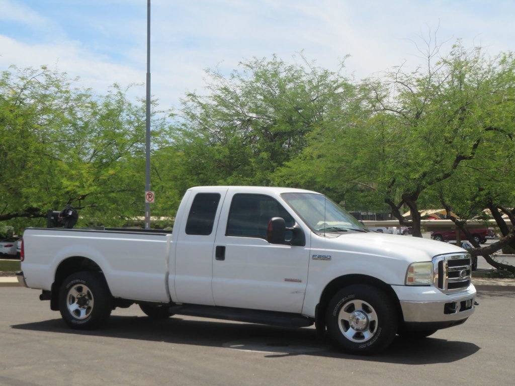 Used 2007 Ford F250 Lariat RWD image 3