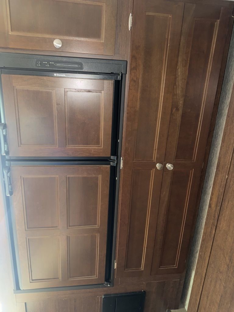 Used 2017 Ford E-450 and Econoline 450 Super Duty w/ Motorhome Prep Package image 29