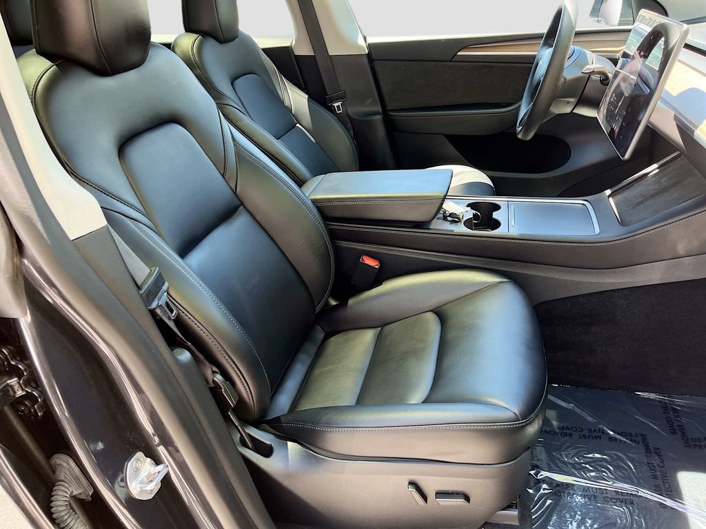 Used 2025 Tesla Model Y Long Range AWD/4WD image 30