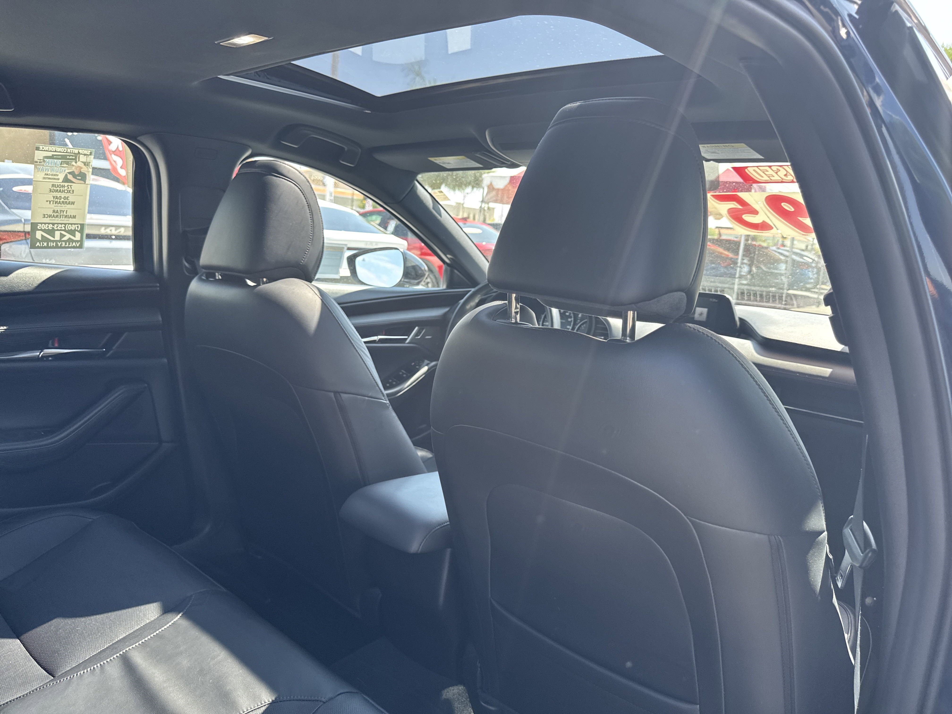 Used 2019 MAZDA MAZDA3 Hatchback w/ Premium Package image 25