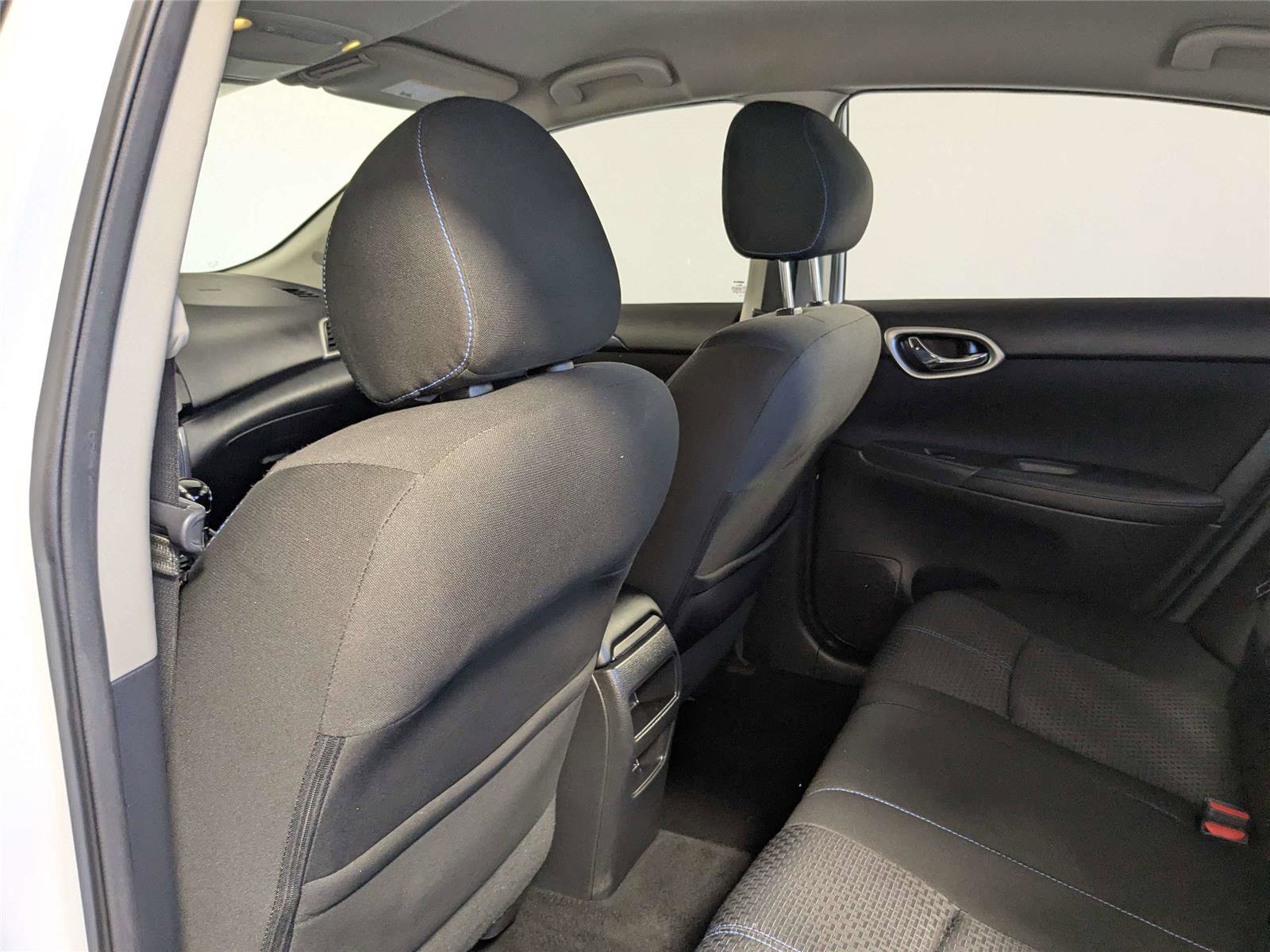 Used 2016 Nissan Sentra SR w/ Driver's Assist Package image 28