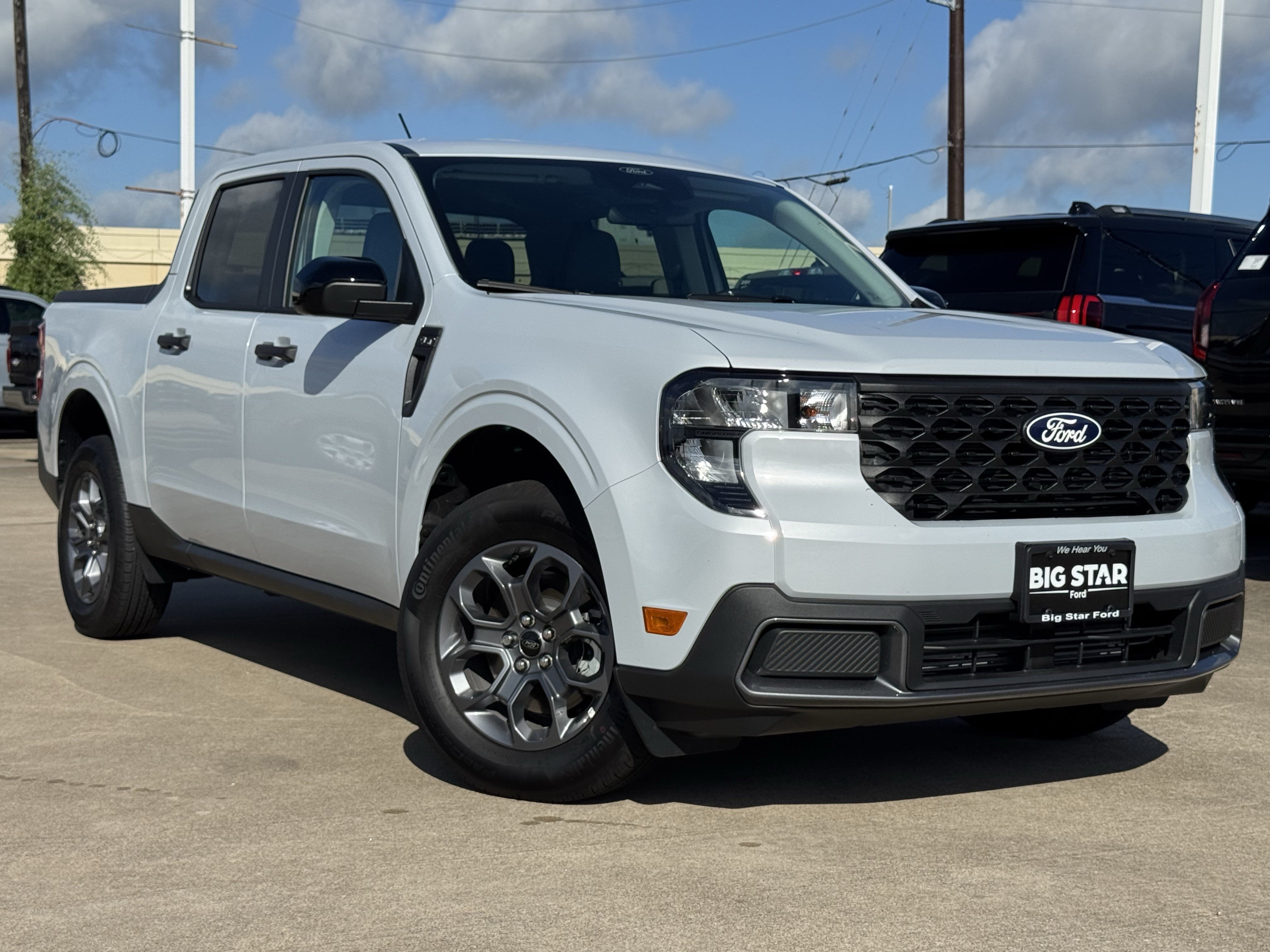 New 2026 Ford Maverick XLT w/ XLT Luxury Package FWD image 2