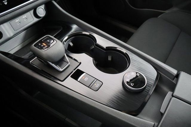 Used 2025 Nissan Rogue S image 31