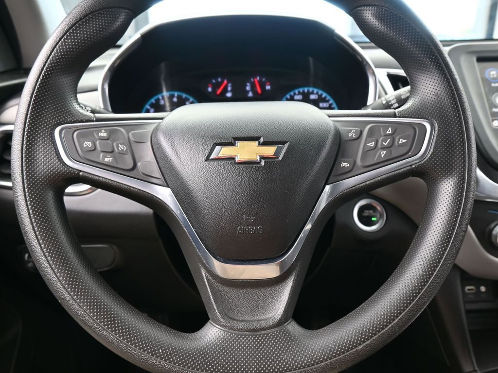 Used 2019 Chevrolet Equinox LS image 24