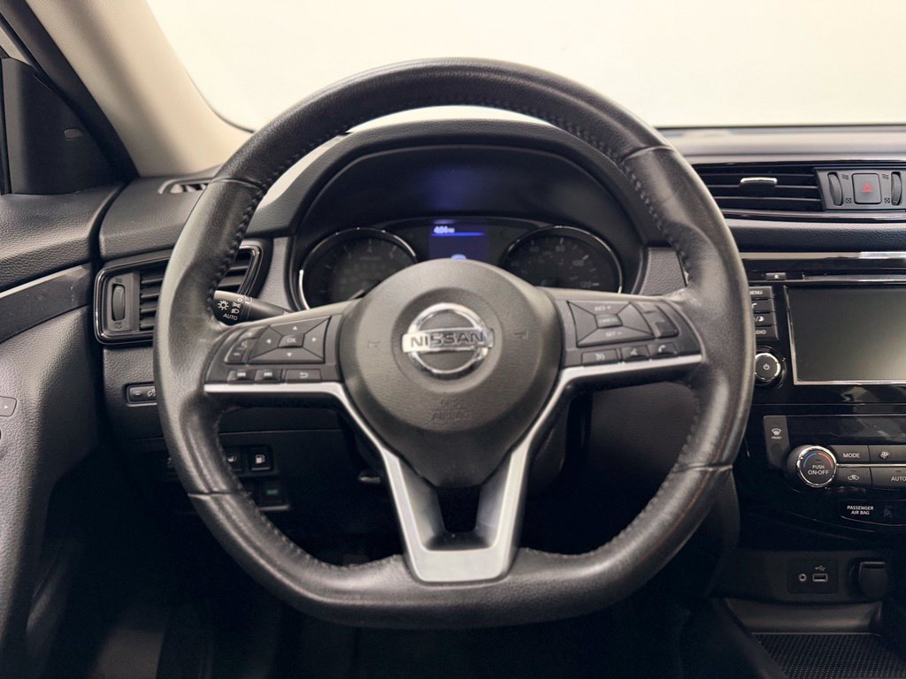Used 2018 Nissan Rogue SV AWD/4WD image 14