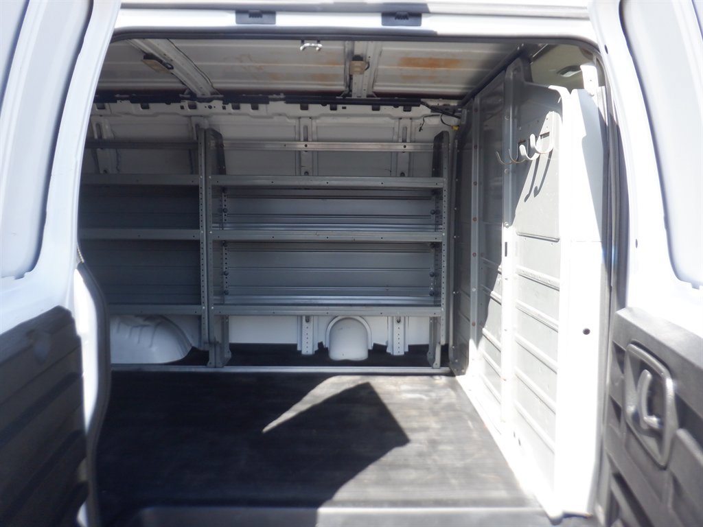 Used 2023 GMC Savana 2500 w/ Driver Convenience Package image 11