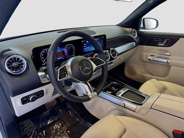 Certified 2025 Mercedes-Benz GLB 250 4MATIC image 9