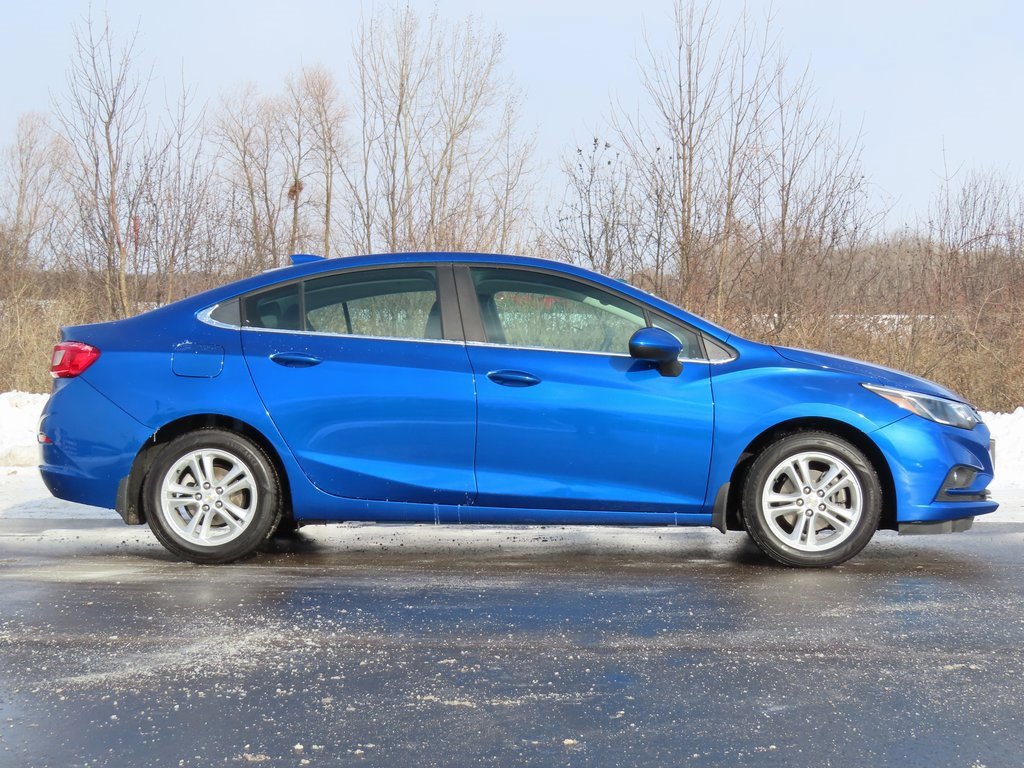 Certified 2018 Chevrolet Cruze LT image 2