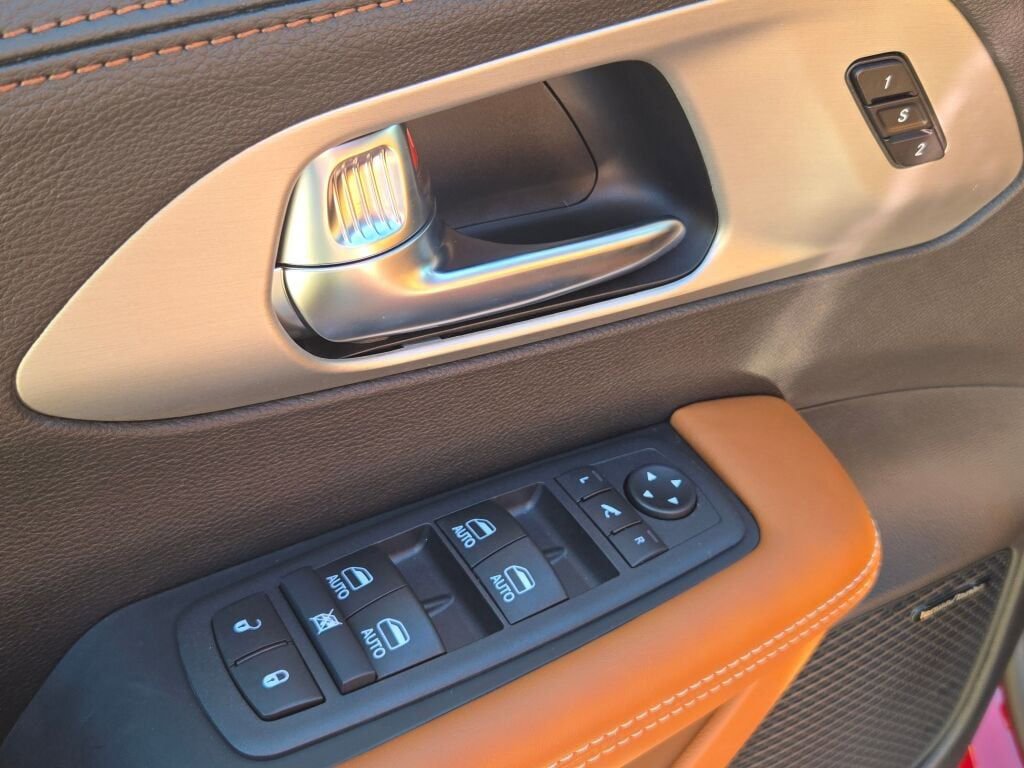 New 2026 Chrysler Pacifica Pinnacle image 21