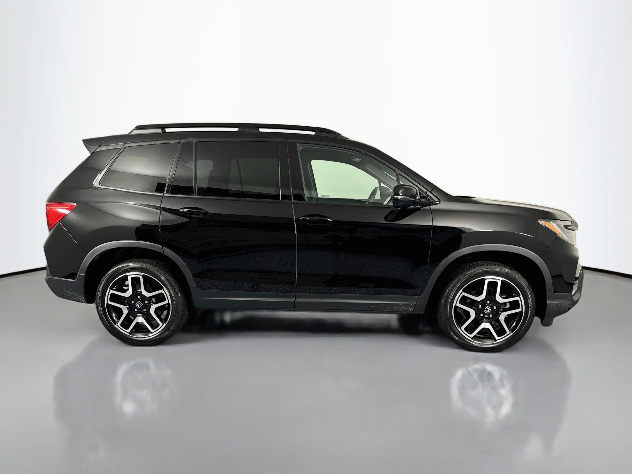 Certified 2023 Honda Passport Elite image 4