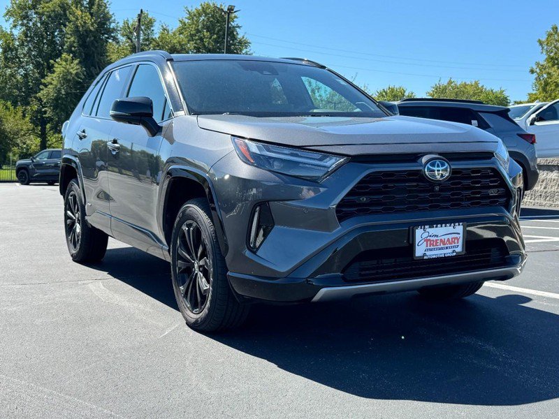 Used 2023 Toyota RAV4 XSE AWD/4WD image 2