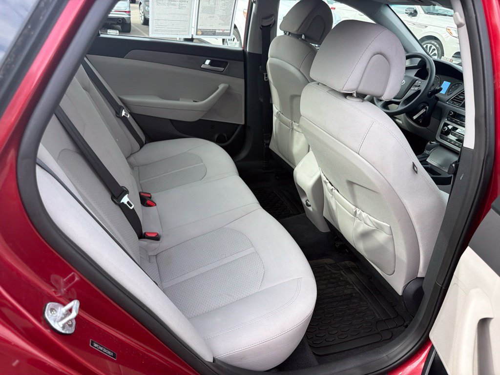 Used 2016 Hyundai Sonata SE FWD image 17