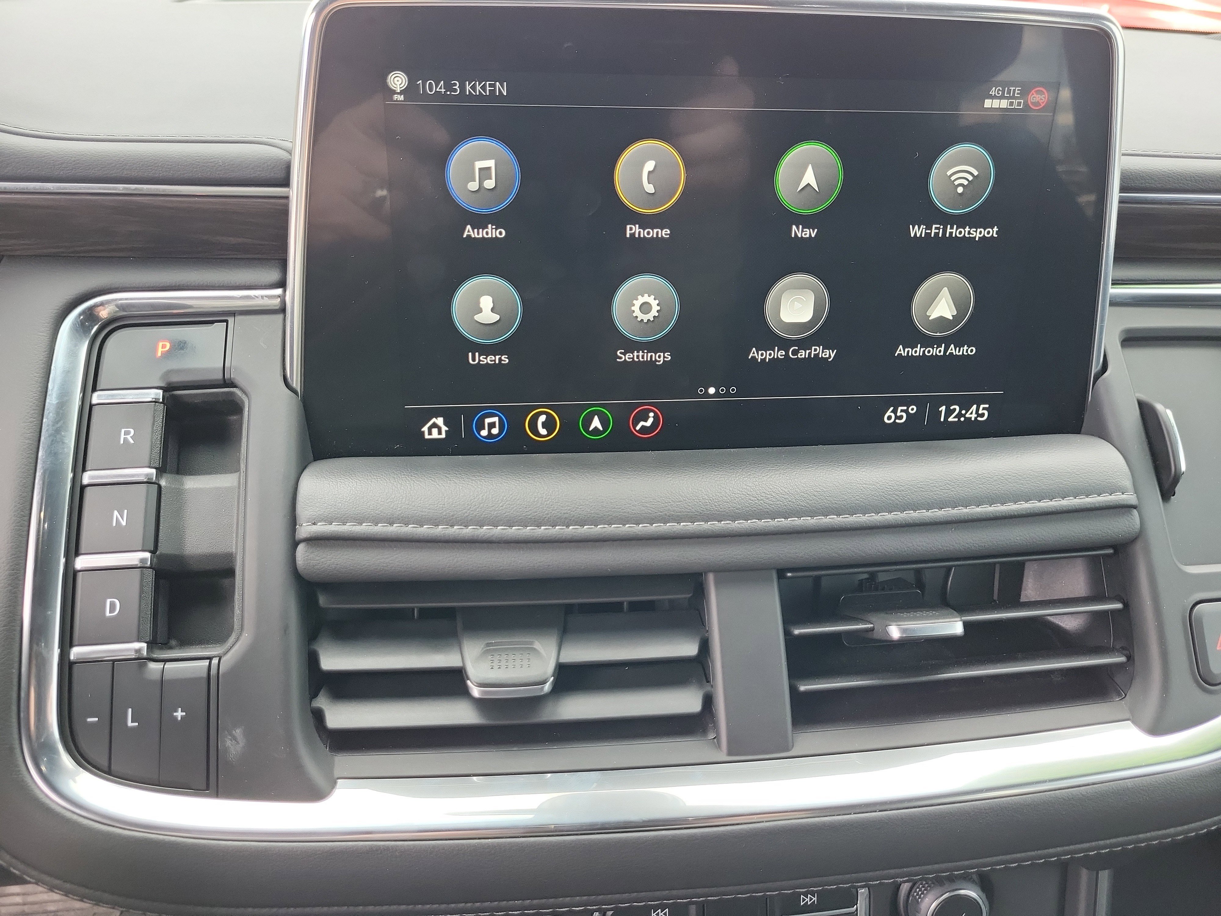 Used 2021 Chevrolet Tahoe Z71 w/ Rear Media and Nav Package image 24