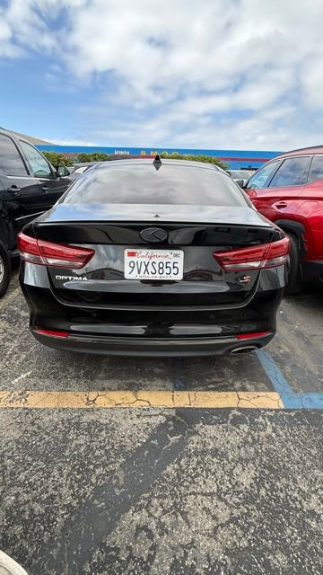 Certified 2018 Kia Optima S image 3