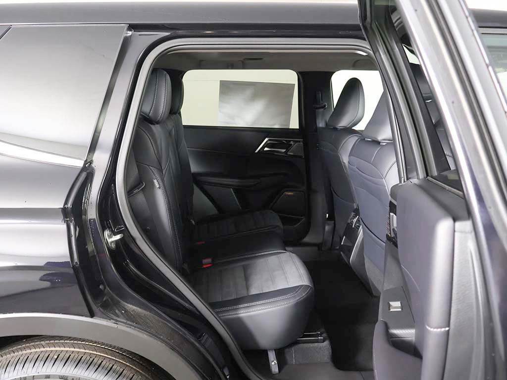 New 2026 Mitsubishi Outlander SE FWD image 33