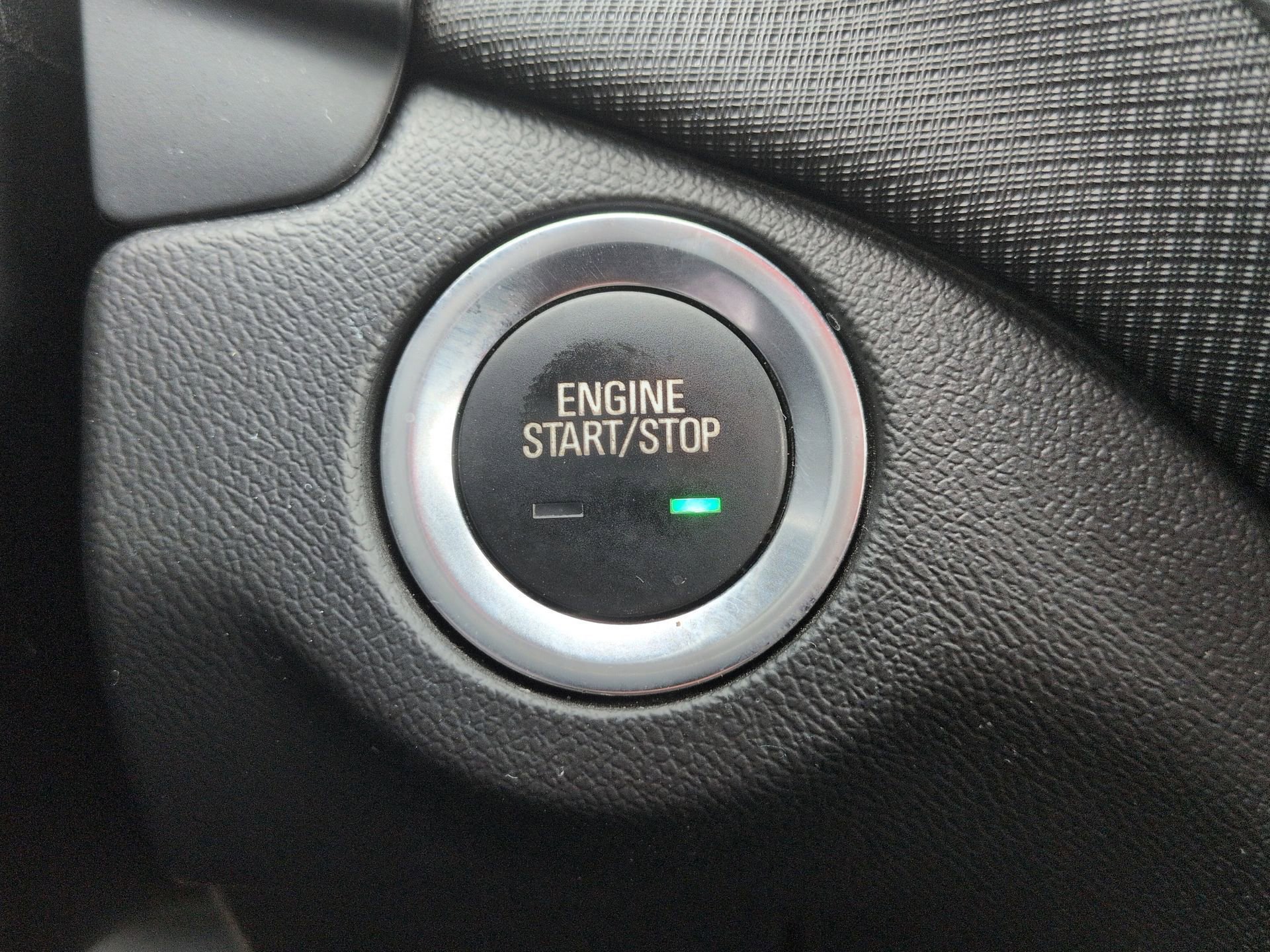 Certified 2023 Chevrolet Equinox RS AWD/4WD image 17