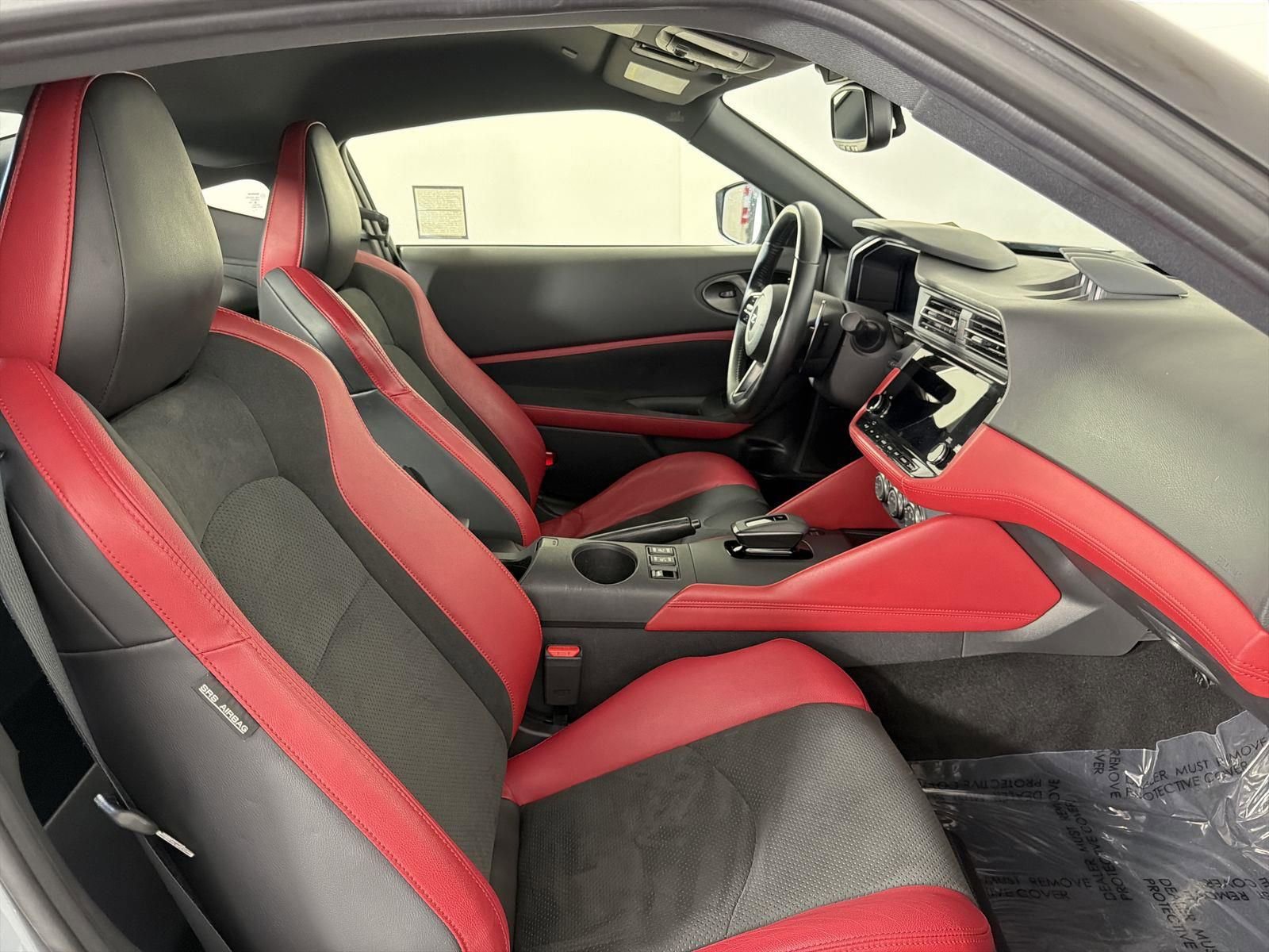Used 2024 Nissan Z Performance w/ Floor Mat Package image 28
