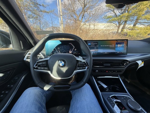 Used 2025 BMW 330i xDrive Sedan w/ Convenience Package image 5