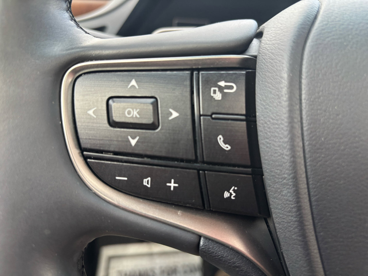 Used 2023 Lexus ES 350 w/ Accessory Package (Z1) image 18