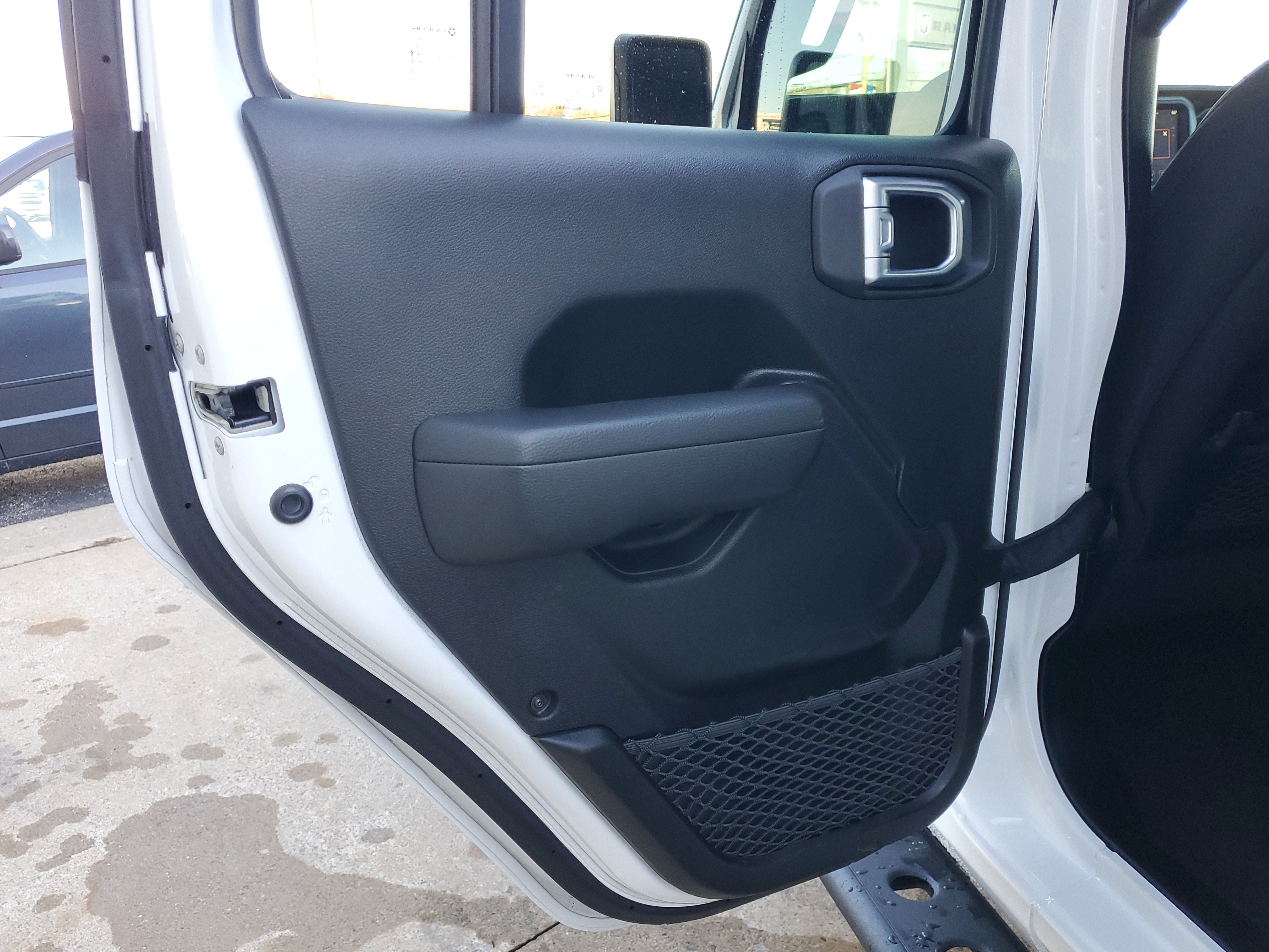 Used 2023 Jeep Wrangler Unlimited Rubicon 4xe image 21