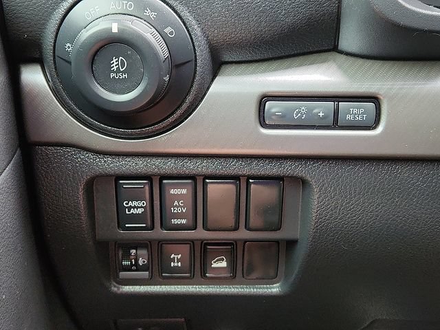 Used 2021 Nissan Titan PRO-4X w/ Pro-4x Convenience Package AWD/4WD image 21