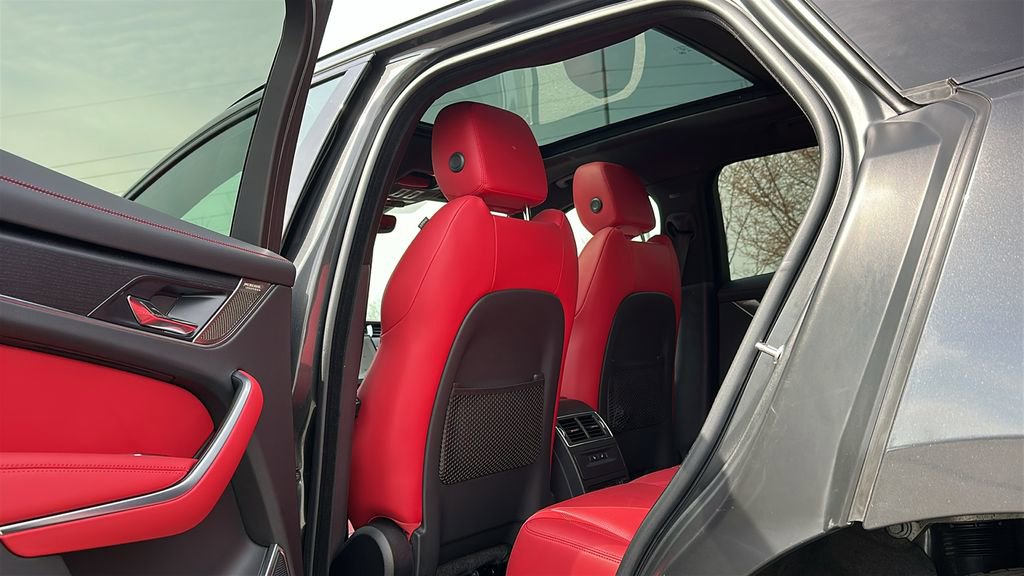 Certified 2025 Jaguar F-PACE R-Dynamic S image 21