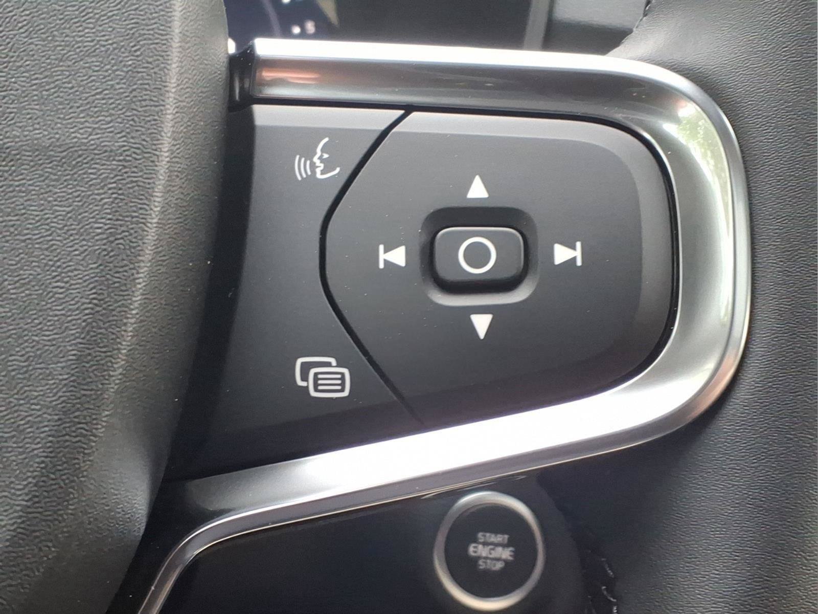 New 2026 Volvo XC40 B5 Plus w/ Climate Package AWD/4WD image 15