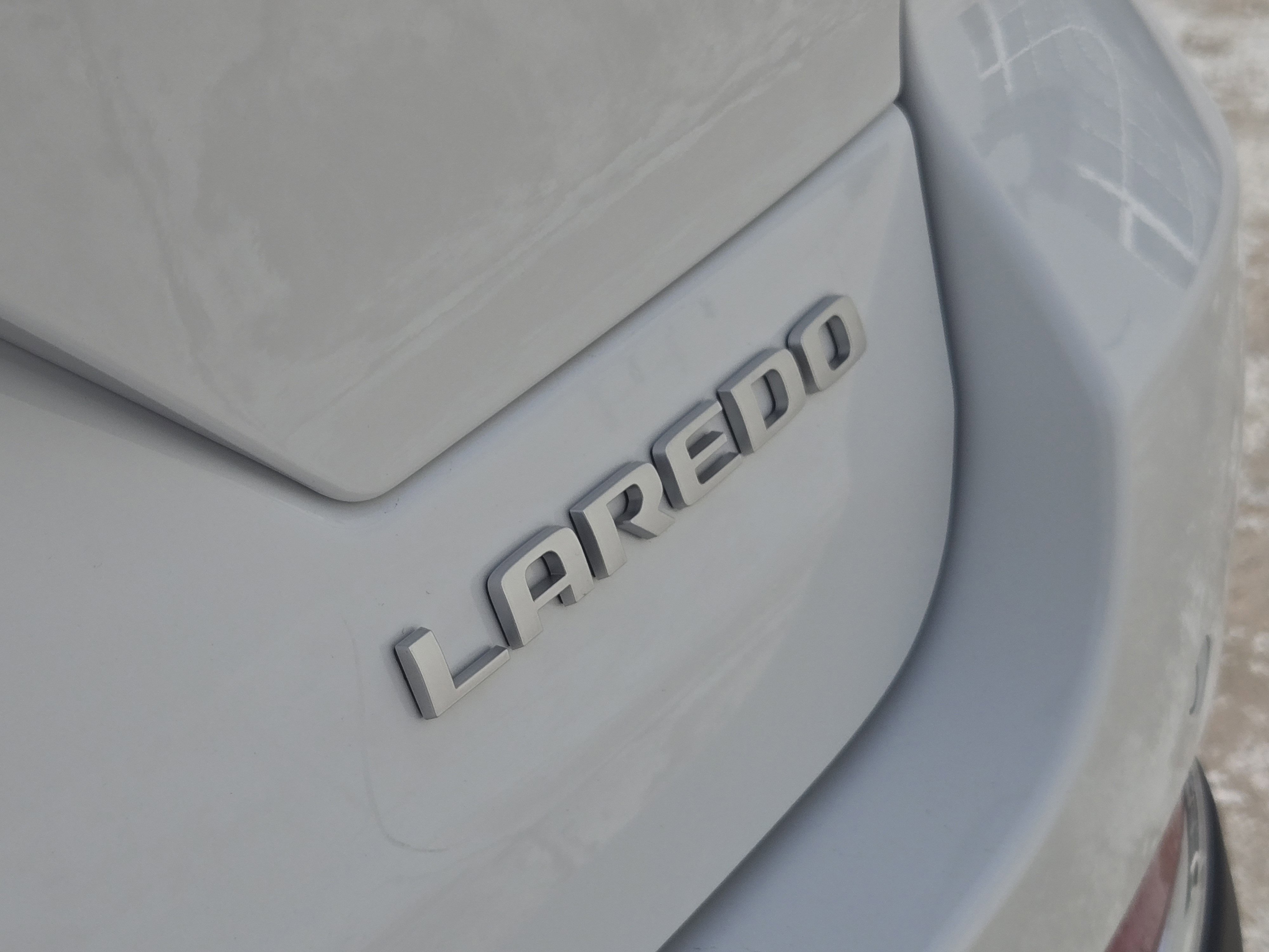 New 2026 Jeep Grand Cherokee Laredo image 9