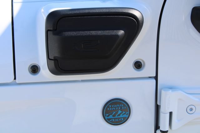 Used 2023 Jeep Wrangler Unlimited Rubicon 4xe AWD/4WD image 9