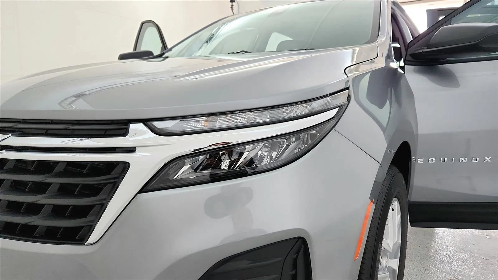Used 2023 Chevrolet Equinox LS w/ LS Convenience Package FWD image 14