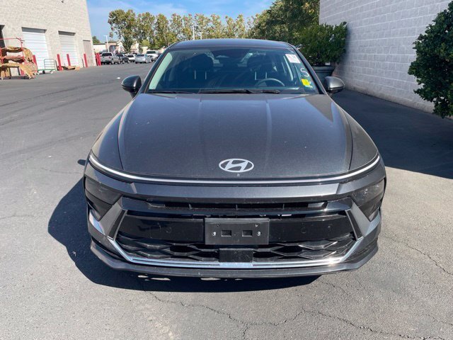 Used 2025 Hyundai Sonata SEL FWD image 2