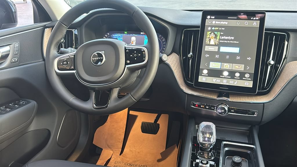 New 2026 Volvo XC60 B5 Plus w/ Protection Package Premier AWD/4WD image 7