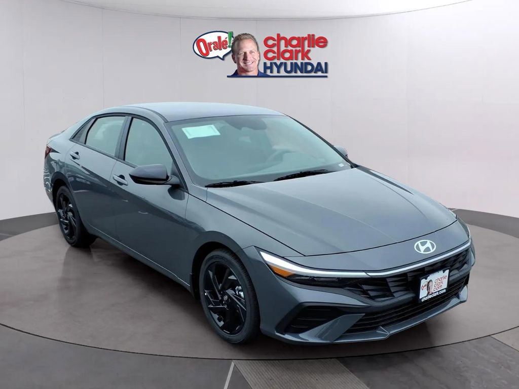 New 2026 Hyundai Elantra Sport FWD image 7