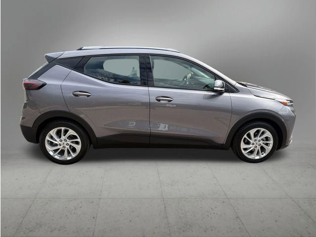 Used 2023 Chevrolet Bolt EUV LT w/ Driver Confidence Package FWD image 11