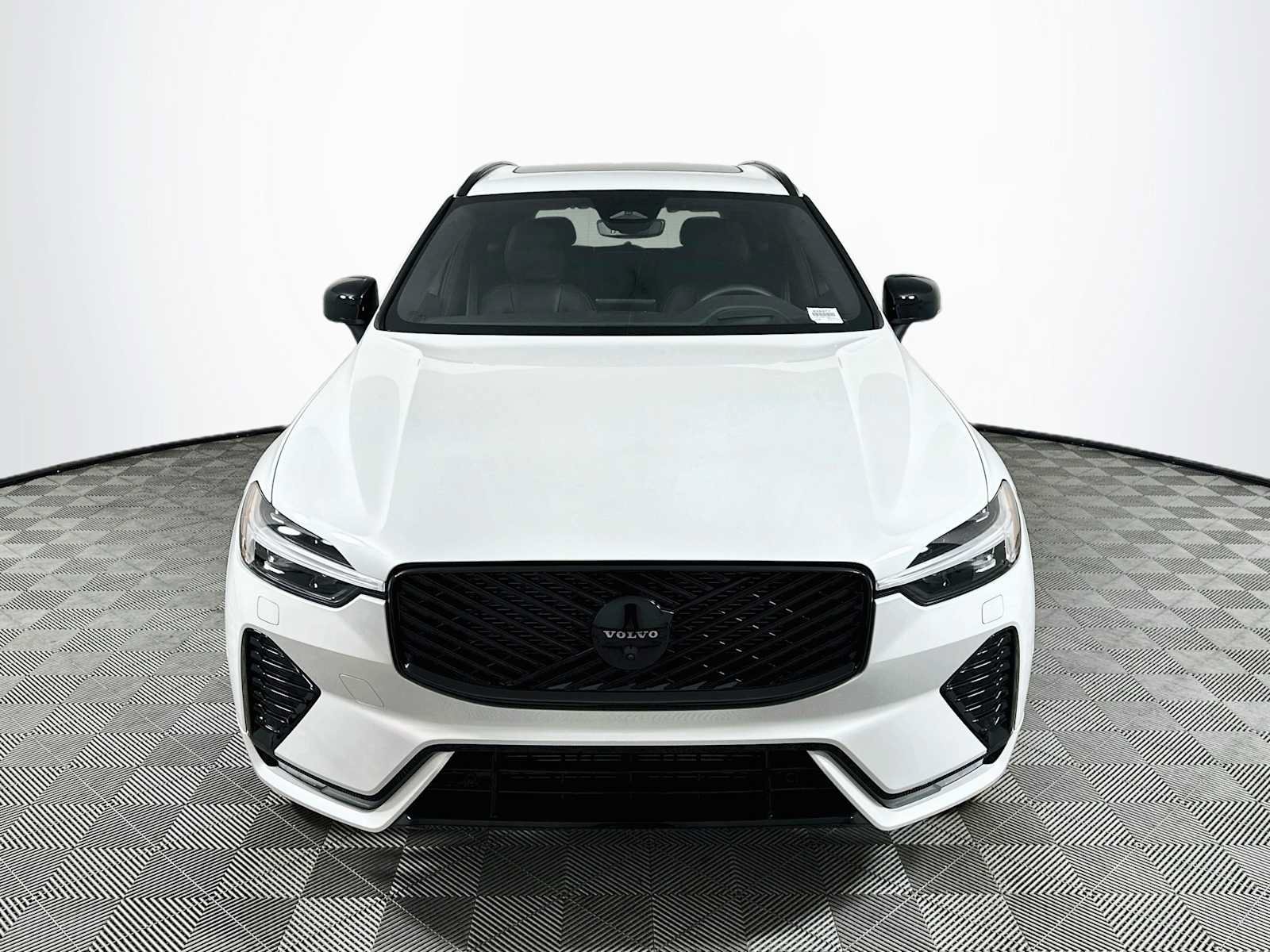 New 2026 Volvo XC60 B5 Ultra w/ Climate Package PRO AWD/4WD image 2