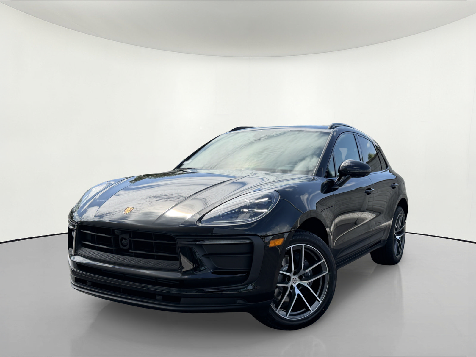 New 2026 Porsche Macan AWD/4WD image 1