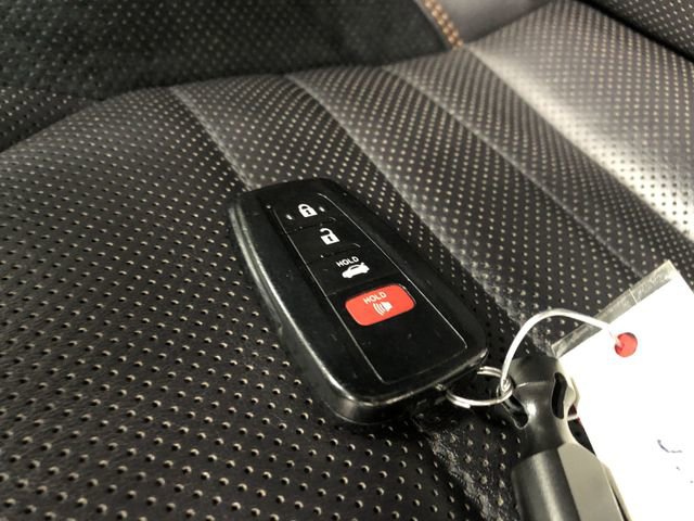 Used 2020 Toyota Avalon Touring w/ Advanced Safety Package image 32