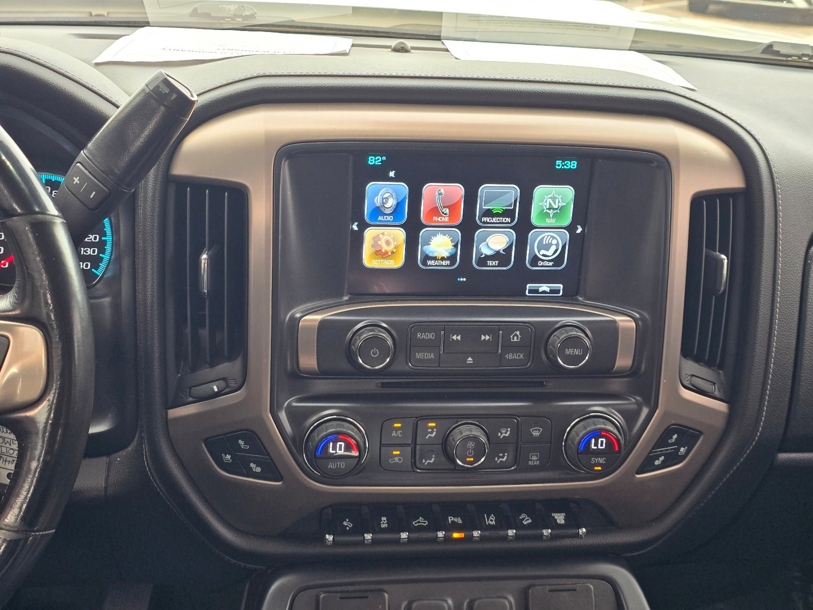 Used 2017 GMC Sierra 2500 Denali w/ Duramax Plus Package AWD/4WD image 17