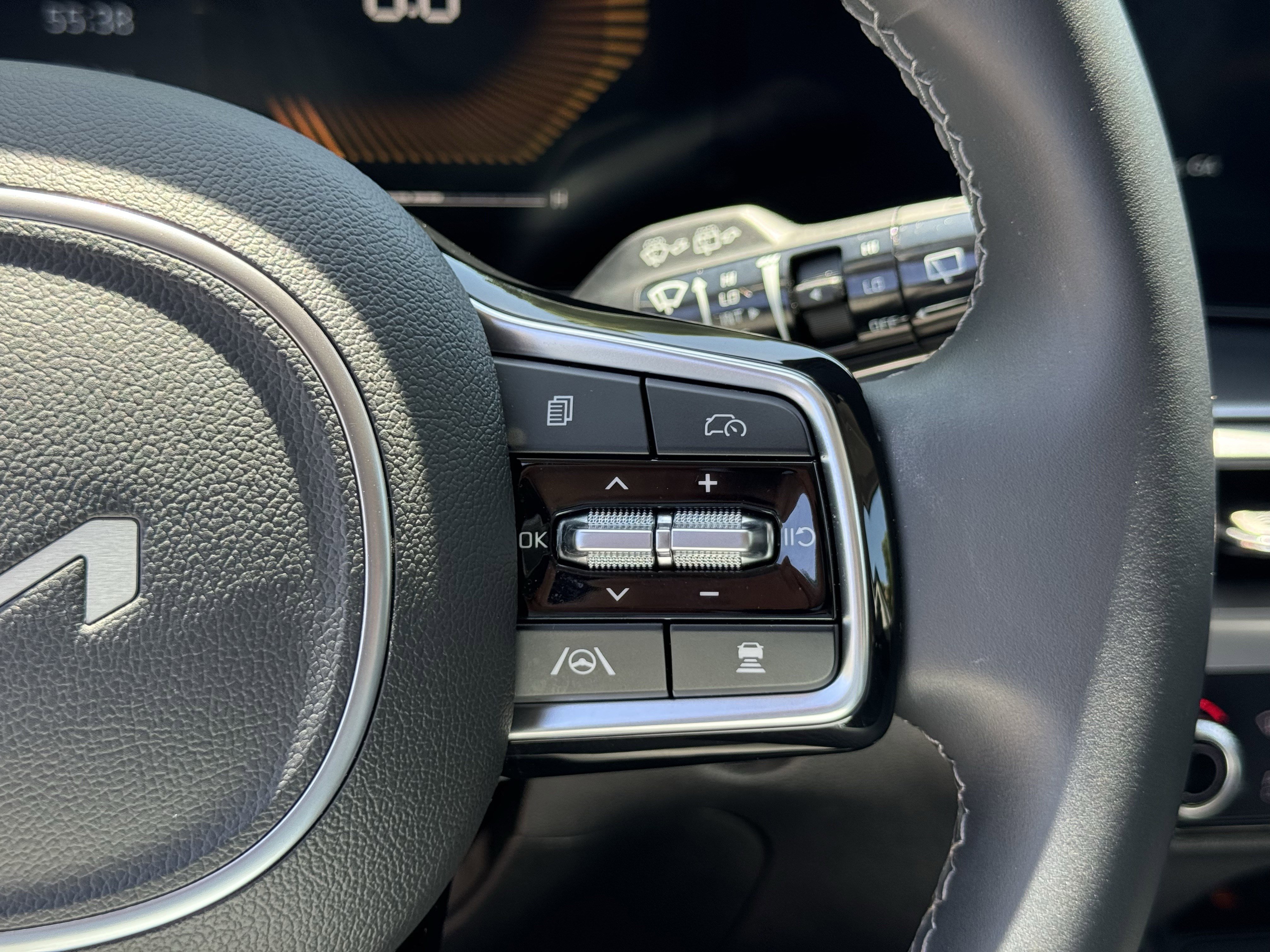 Used 2025 Kia Sorento EX w/ Panoramic Sunroof Package AWD/4WD image 26