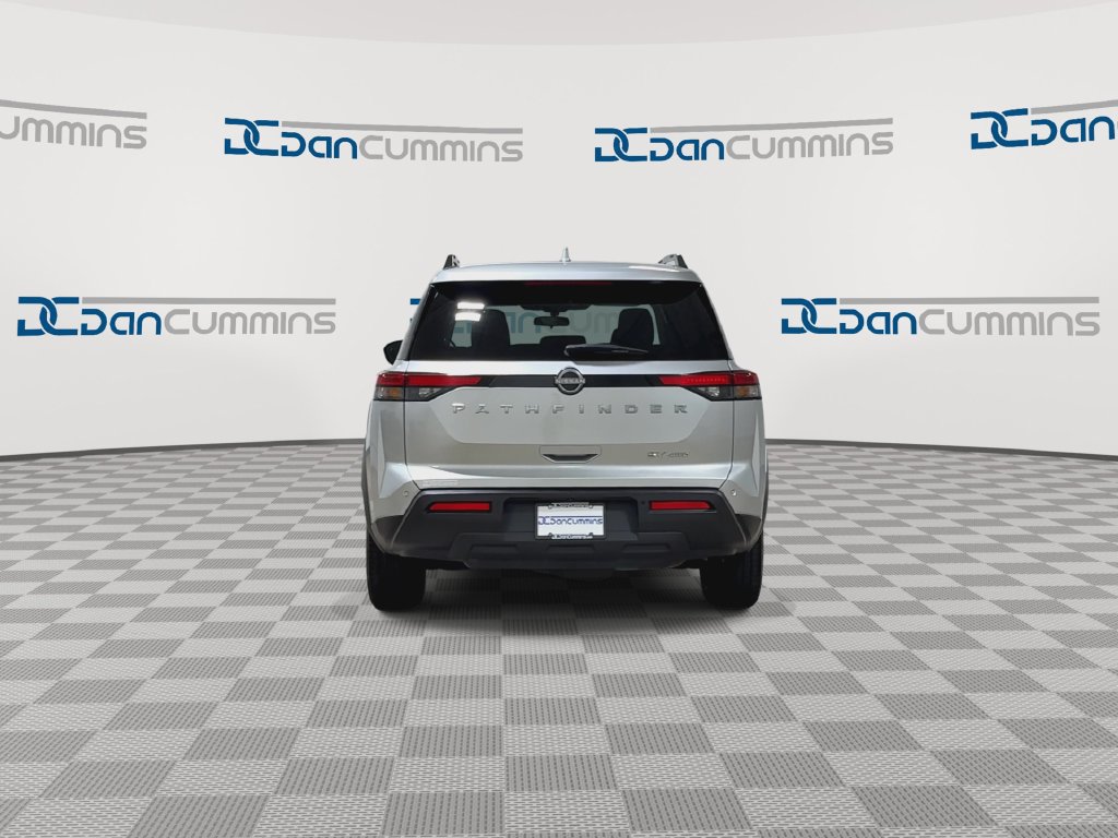Used 2024 Nissan Pathfinder SV AWD/4WD image 7