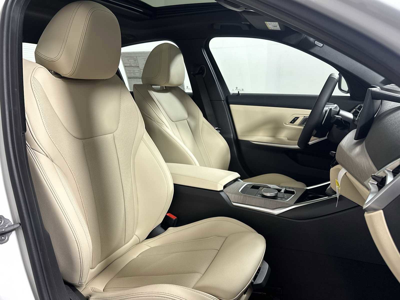 New 2026 BMW 330i xDrive Sedan w/ Premium Package image 21