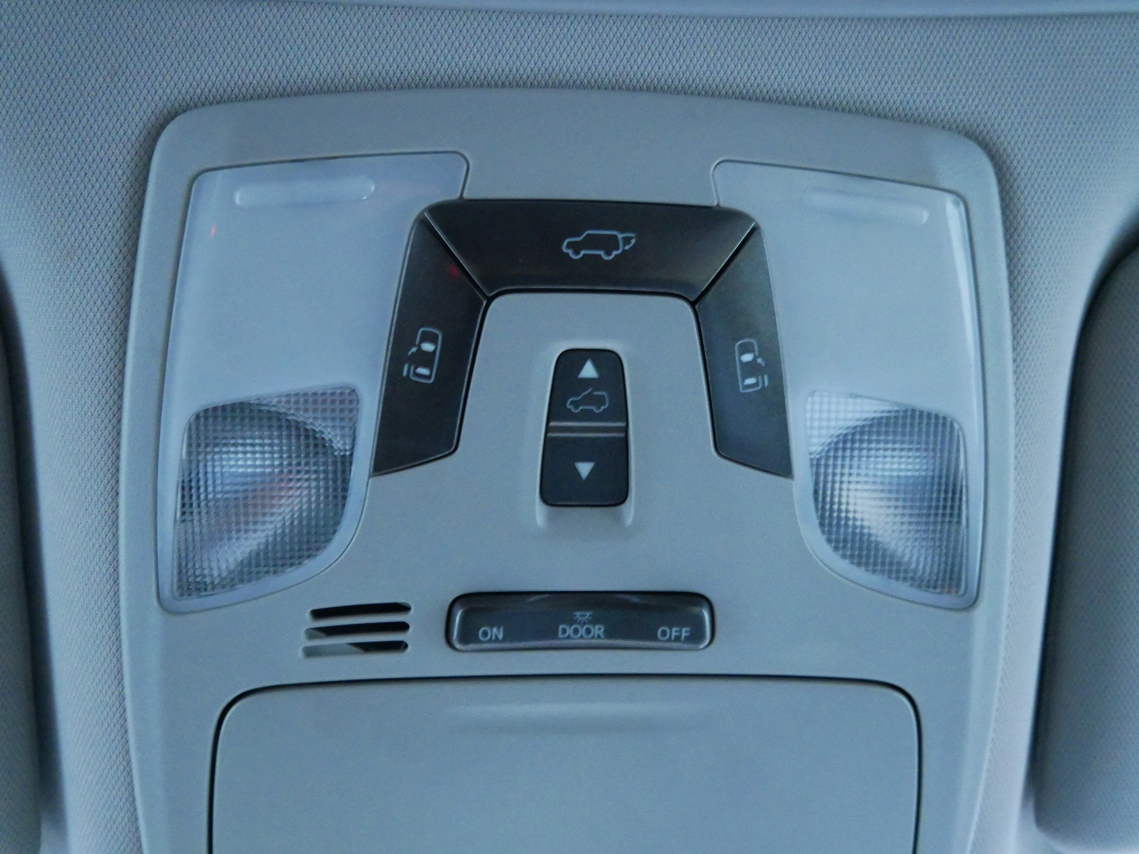 Used 2017 Toyota Sienna XLE image 24