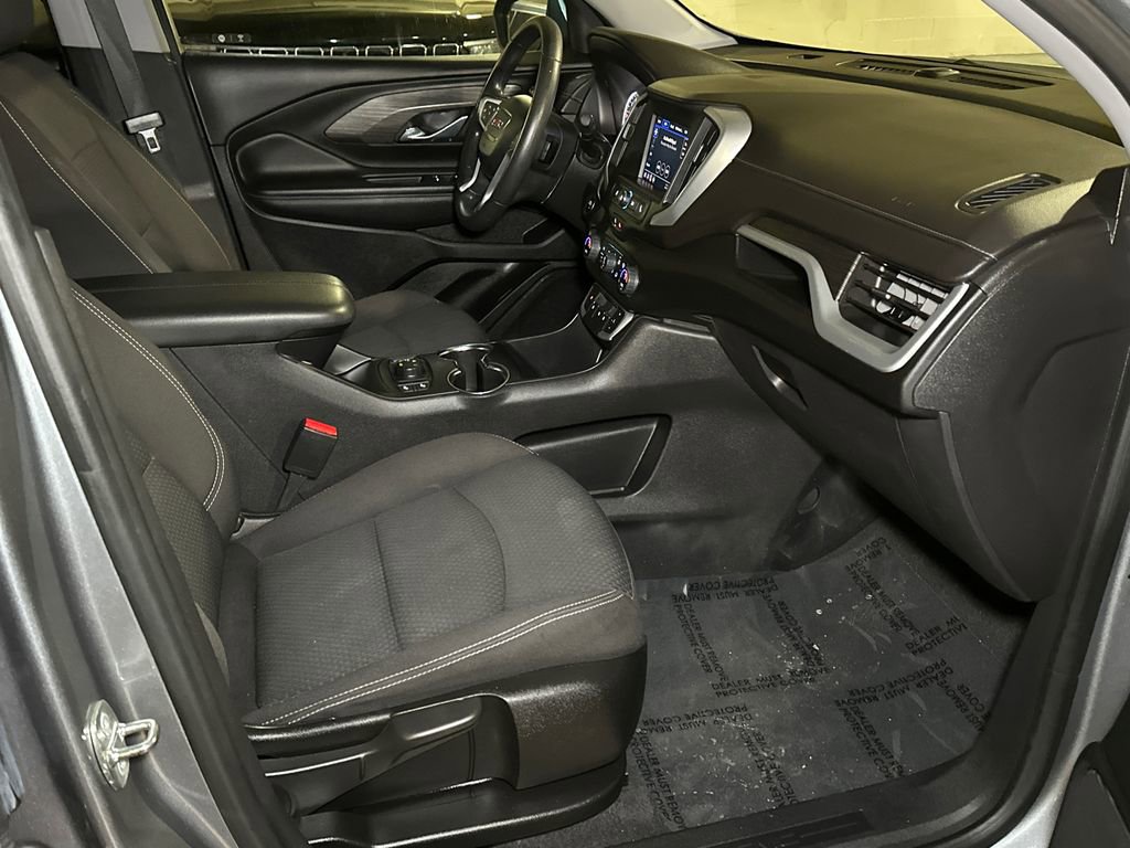 Used 2023 GMC Terrain SLE w/ Driver Convenience Package image 8