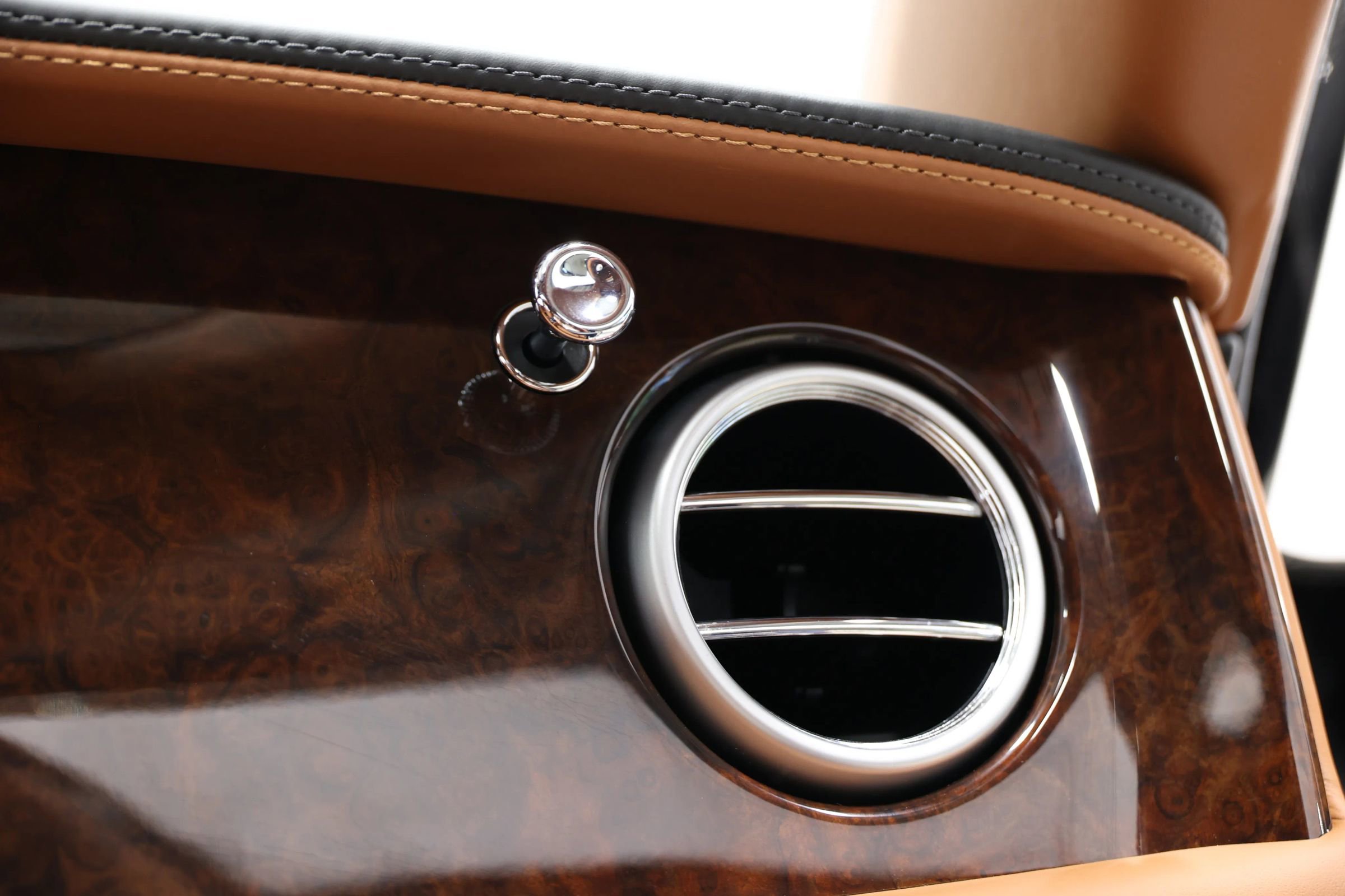 Used 2015 Bentley Flying Spur V8 AWD/4WD image 76