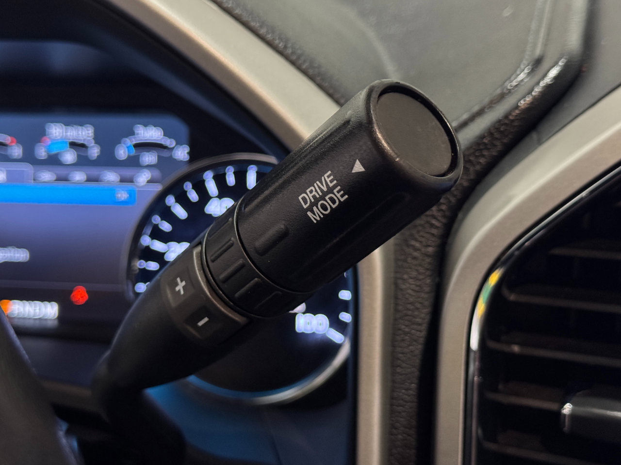 Used 2022 Ford F250 Lariat w/ Lariat Value Package image 23